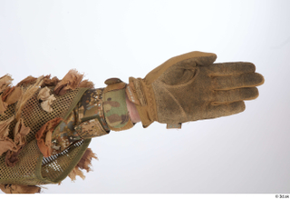 Photos Frankie Perry Army Sniper KSK Germany gloves hand 0002.jpg